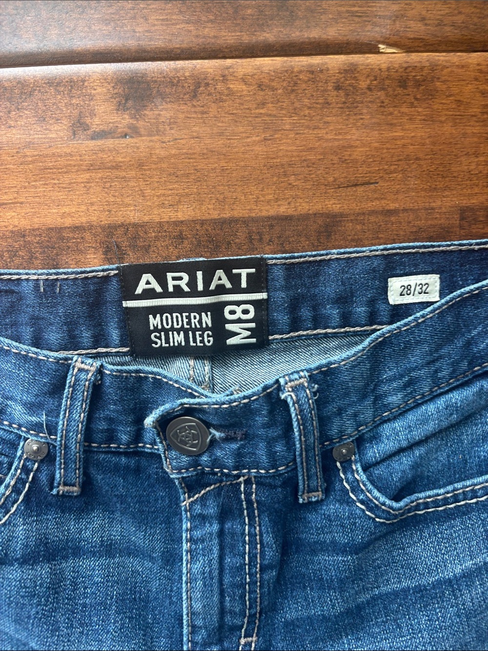Ariat Men’s Medium Blue Flare Jeans - Picture 2 of 8